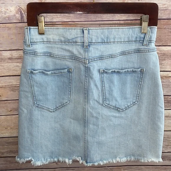 🎈Sale🎈Wild Fable Factory Distressed Denim Skirt - Picture 4 of 6